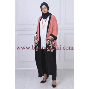 kimono rose noir avec son collier