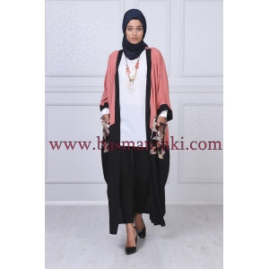 kimono rose noir avec son collier